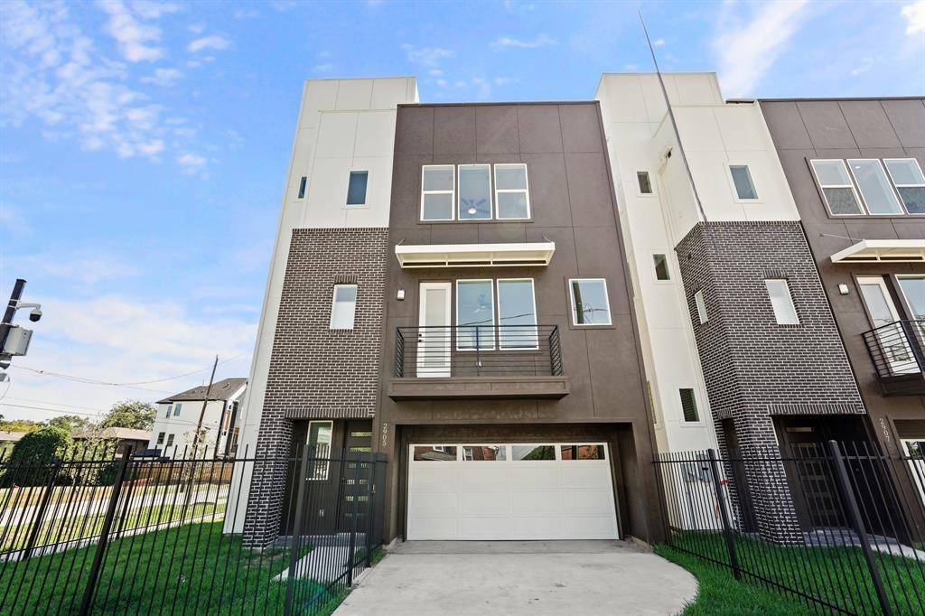 2905 Nagle ST, Houston, TX 77004