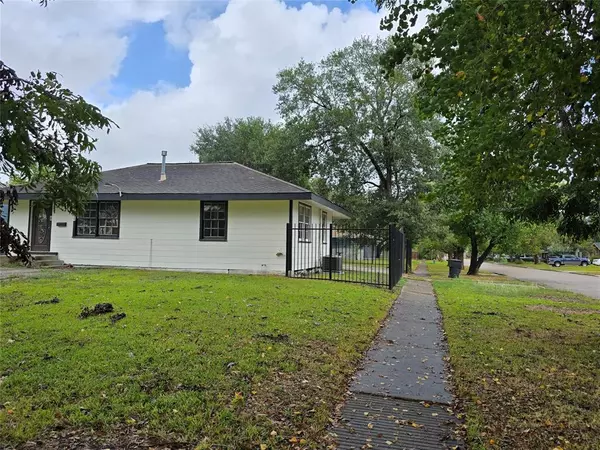 Houston, TX 77087,7135 Lina ST