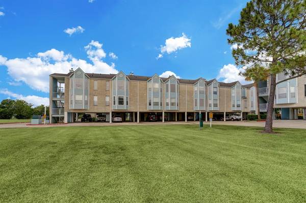 18617 Egret Bay BLVD #507, Webster, TX 77058