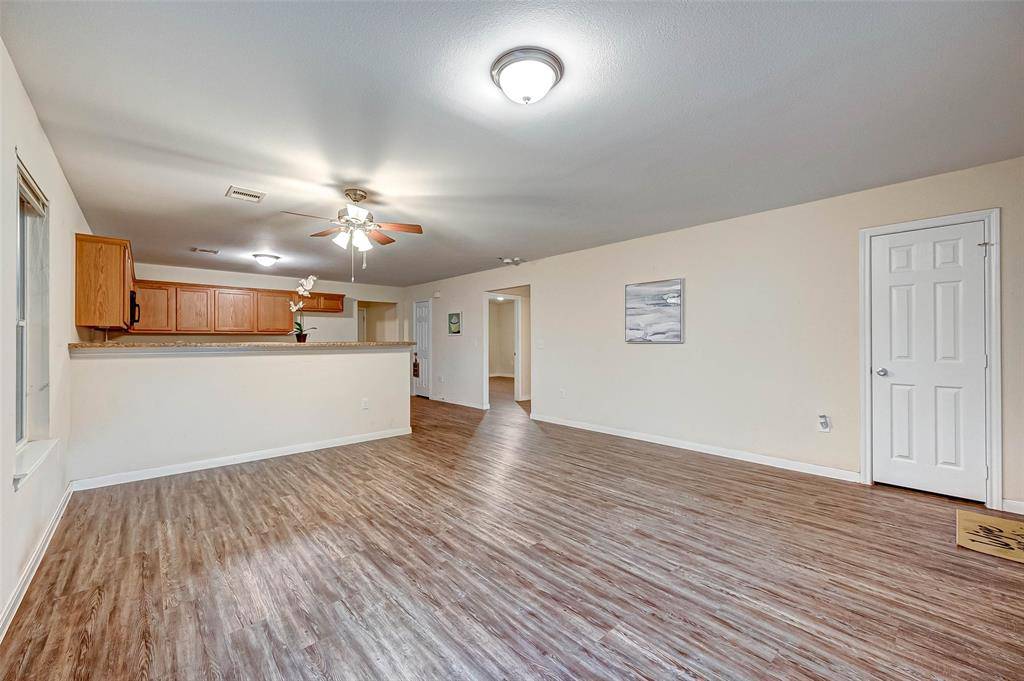 San Leon, TX 77539,526 14th ST