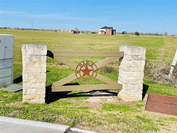 248 Brahman TRL, Angleton, TX 77515