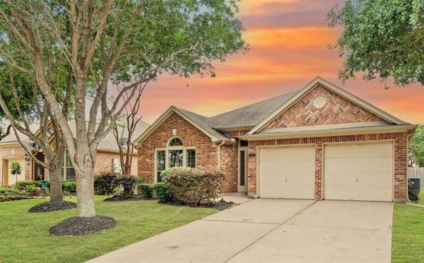 7418 Pipe Creek LN, Richmond, TX 77407