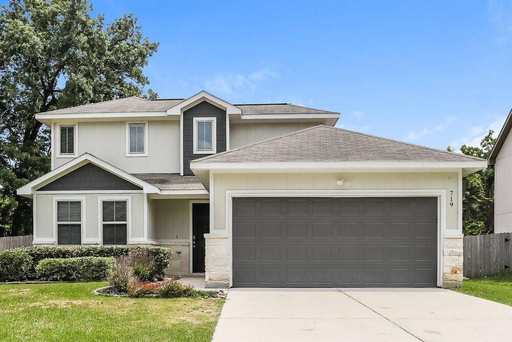719 Springwood DR, Conroe, TX 77385