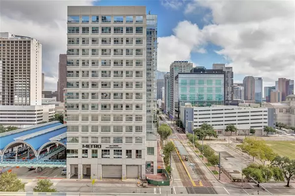 2016 Main ST #901,  Houston,  TX 77002