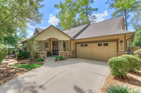 39 Douvaine CT, The Woodlands, TX 77382