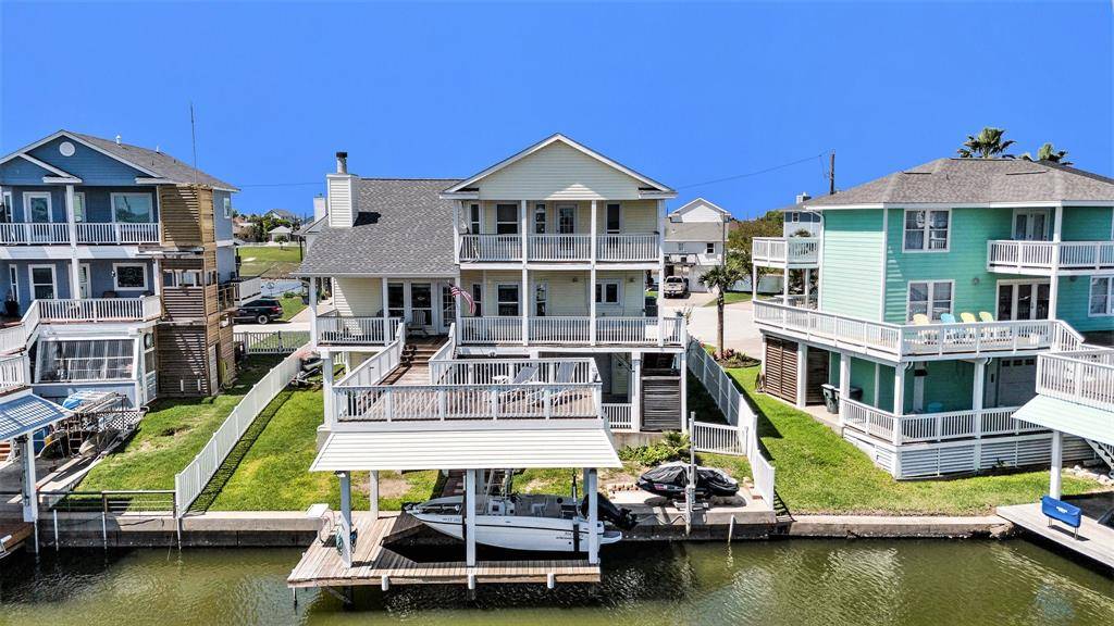 12821 E Barcelona, Galveston, TX 77554