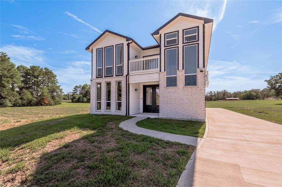 97 Oakridge S, Trinity, TX 75862