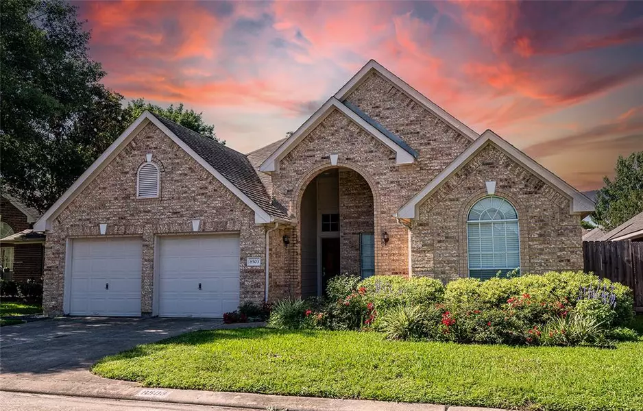 8503 Stone Village LN, Houston, TX 77040