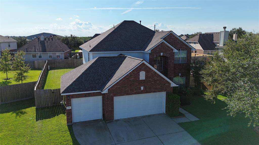 114 Northbay CT, Dickinson, TX 77539