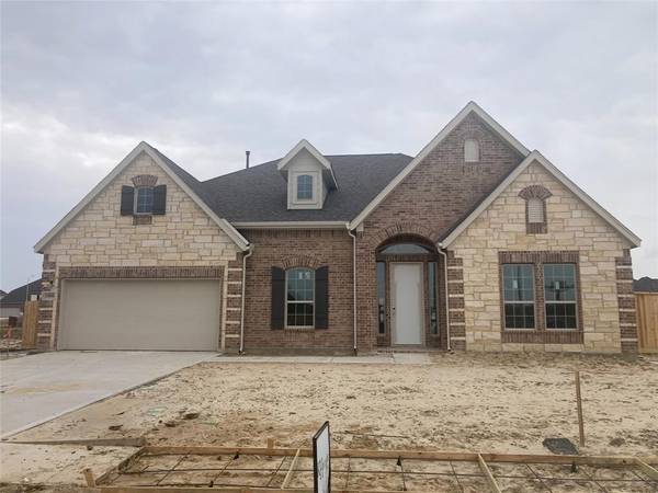 13531 Spring Mist Drive, Mont Belvieu, TX 77535