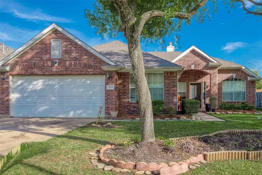 2423 Pine Shadows DR, Sugar Land, TX 77479