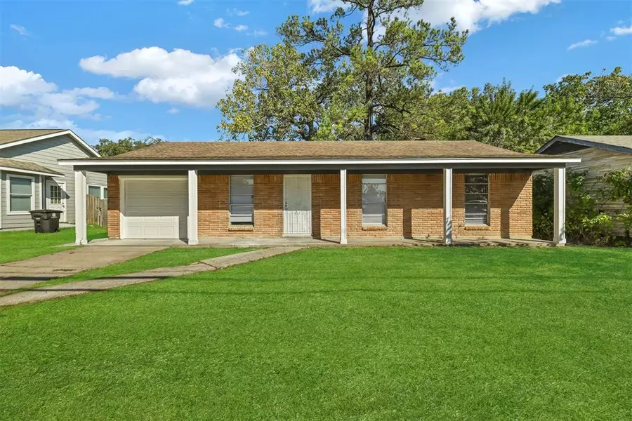 6219 Winfield RD, Houston, TX 77050