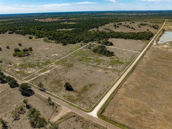 7A Armstrong Road, Flatonia, TX 78959