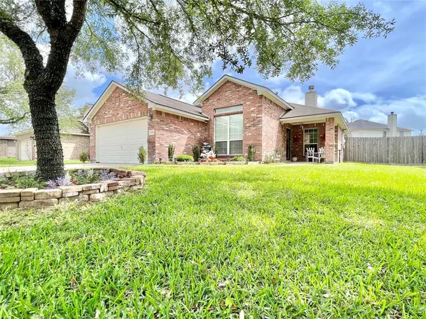 118 S Heritage Oaks DR, Texas City, TX 77591