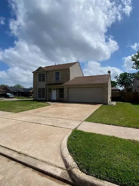 9908 Green Meadow DR, La Porte, TX 77571