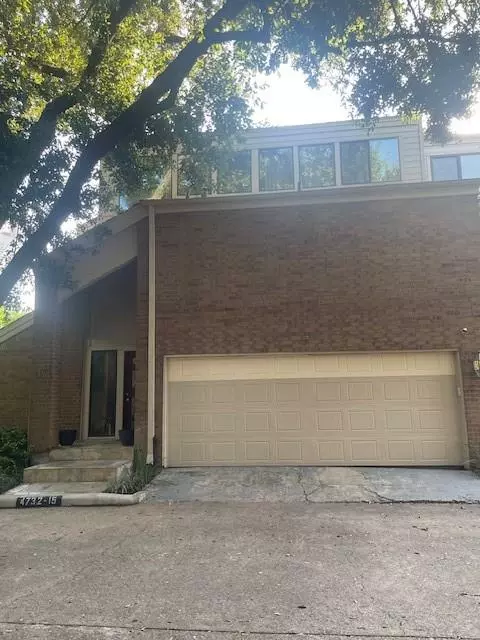 Houston, TX 77056,4732 Post Oak Timber DR #9/15