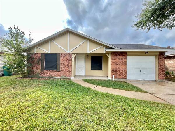 1418 Middle Park ST, Pasadena, TX 77504