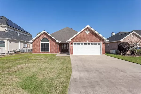 Port Neches, TX 77651,518 Roanoke DR