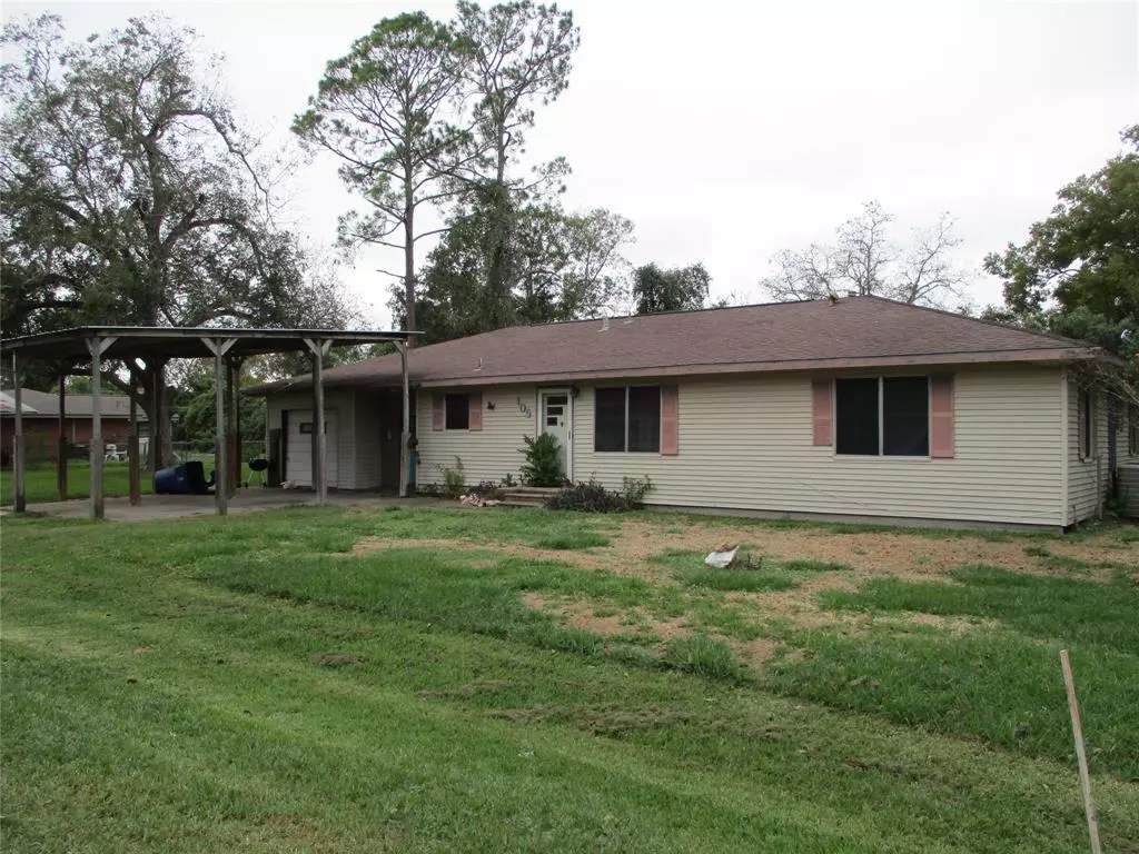 Sweeny, TX 77480,105 Cornelia ST