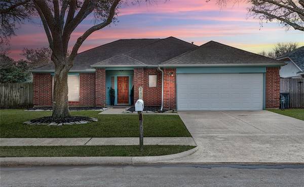 5601 Village Green DR, Katy, TX 77493