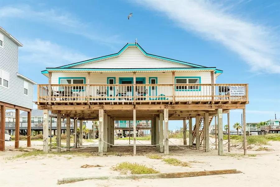 1302 Seashell DR, Surfside Beach, TX 77541