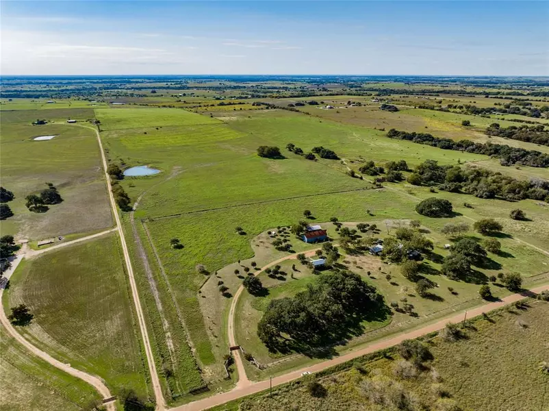 1625 County Road 229, Schulenburg, TX 78956