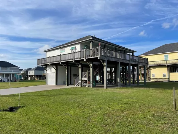 Crystal Beach, TX 77650,960 Albatross LN