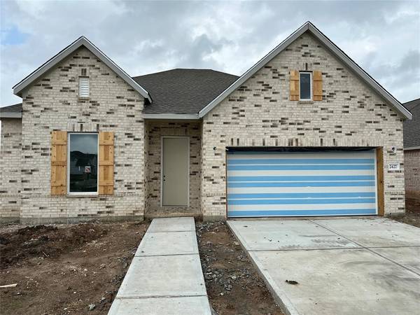 2427 Honeyberry Shrub DR, Manvel, TX 77578