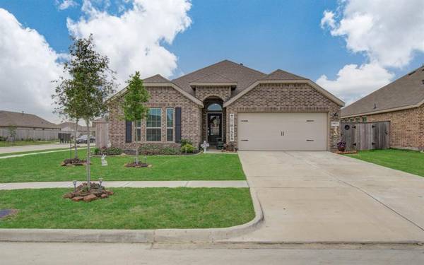 9903 Kingston Liberty LN, Baytown, TX 77521