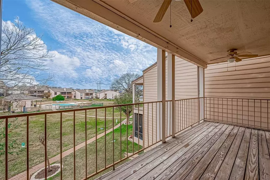 202 Lakeview TER #202 F, Montgomery, TX 77356