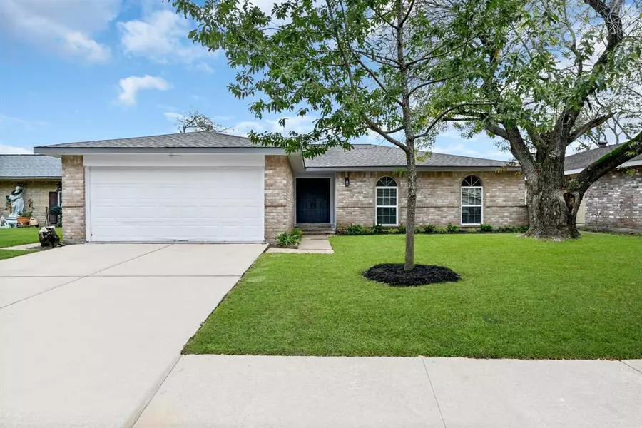 10423 Overview DR, Sugar Land, TX 77498