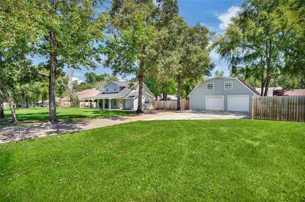 2011 Coe RD, Pinehurst, TX 77362