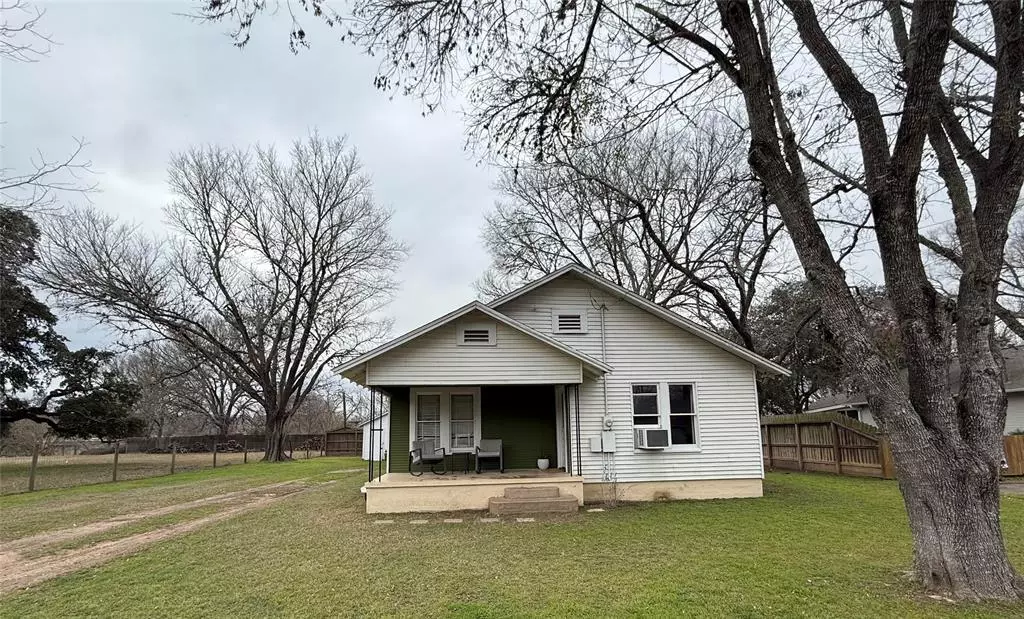 La Grange, TX 78945,1114 S Madison ST