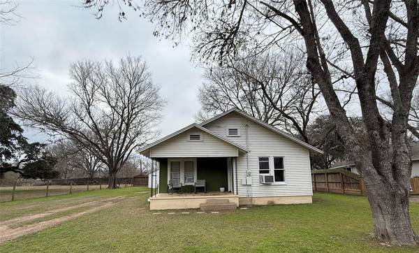 1114 S Madison ST, La Grange, TX 78945