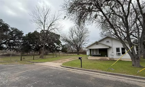 La Grange, TX 78945,1114 S Madison ST