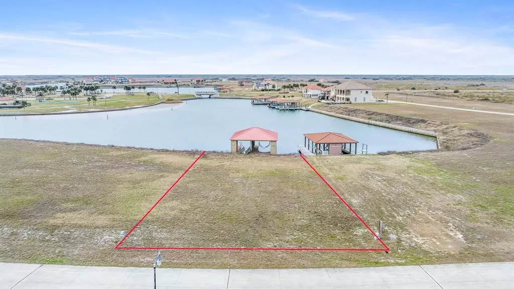 92 Chardonnay WAY, Port O Connor, TX 77982