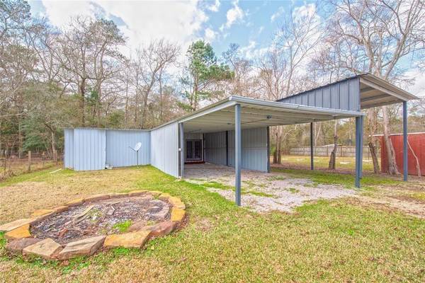 14392 SPLENWOOD DR #A, Splendora, TX 77372