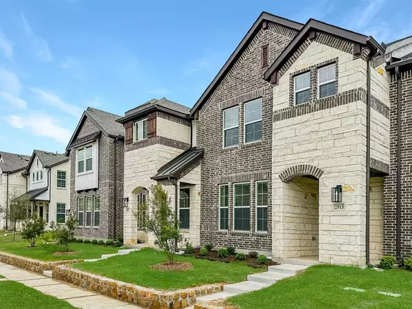 2925 Parks McCoy LN, Grand Prairie, TX 75052