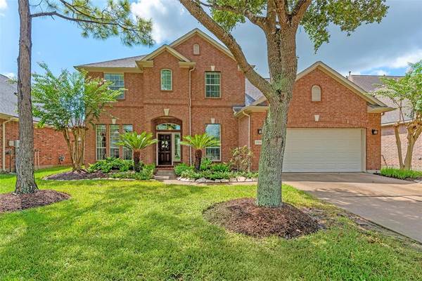 5204 Hidden Brook LN, League City, TX 77573