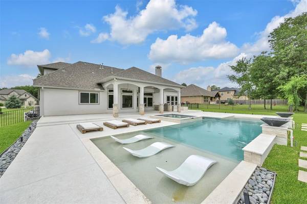 11738 E Grand Pond CT, Montgomery, TX 77356