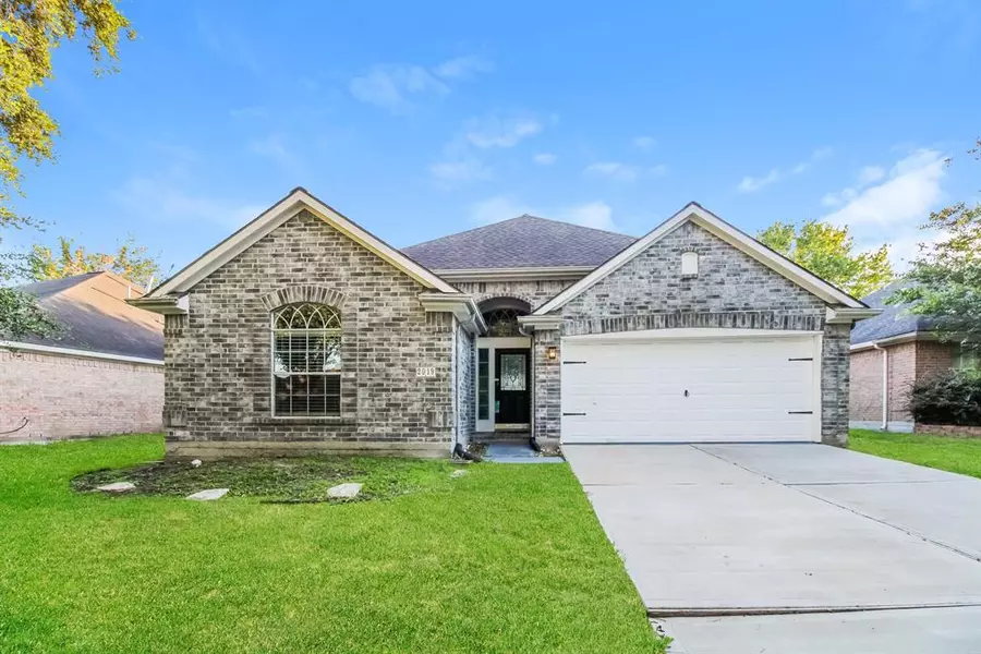 2019 Mabry Mill RD, Houston, TX 77062