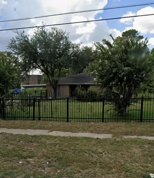 12979 Myrtle LN, Houston, TX 77015