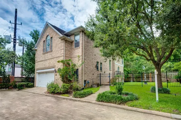 12946 Kingsbridge, Houston, TX 77077