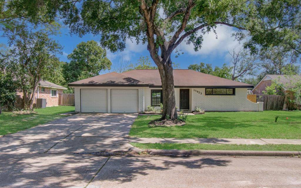 15923 El Camino Real, Houston, TX 77062