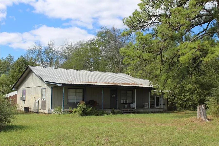 10388 Fm 252, Kirbyville, TX 75956