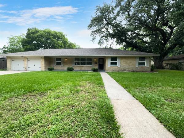 1502 Olive ST,  Baytown,  TX 77520