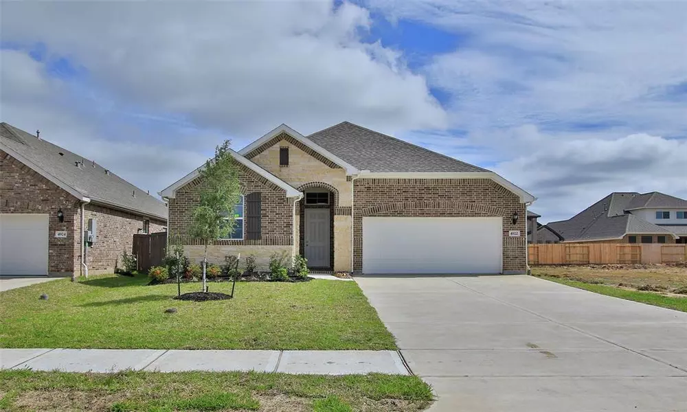 4922 Finns Landing ST, League City, TX 77573