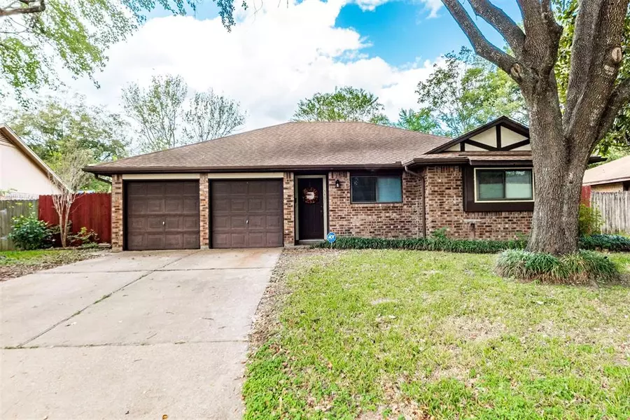 5401 Colmesneil ST, Pearland, TX 77584