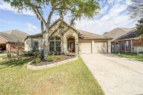 513 Laddingford LN, League City, TX 77573