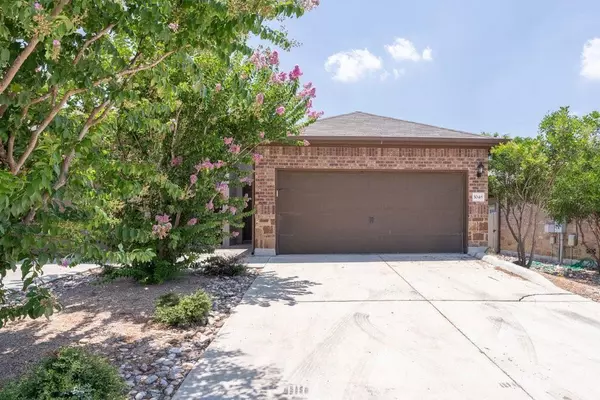 New Braunfels, TX 78130,1048-1050 Carolyn CV